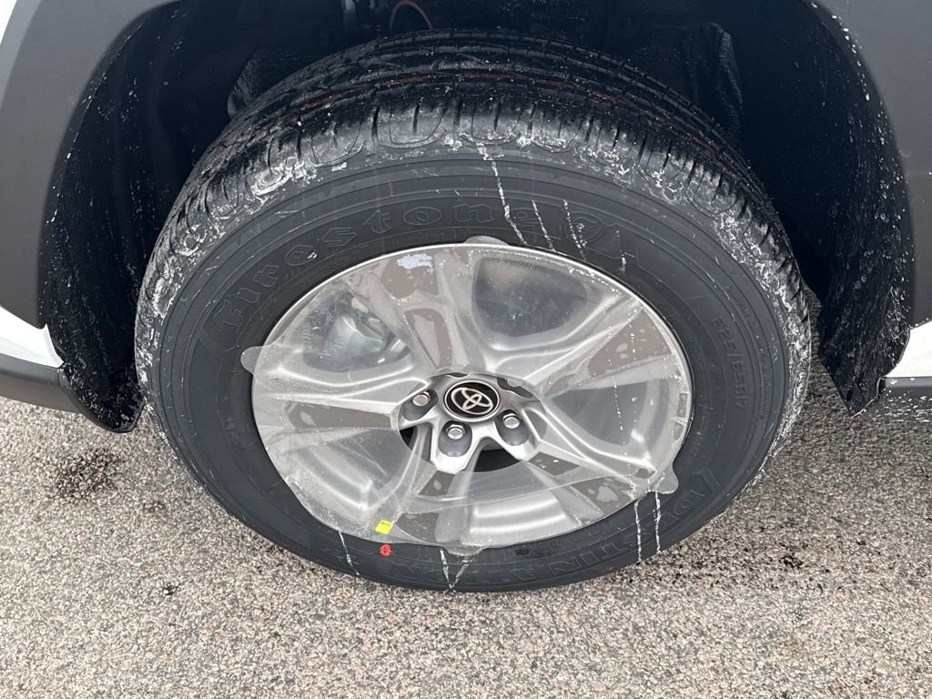 New 2025 Toyota RAV4 XLE image 15