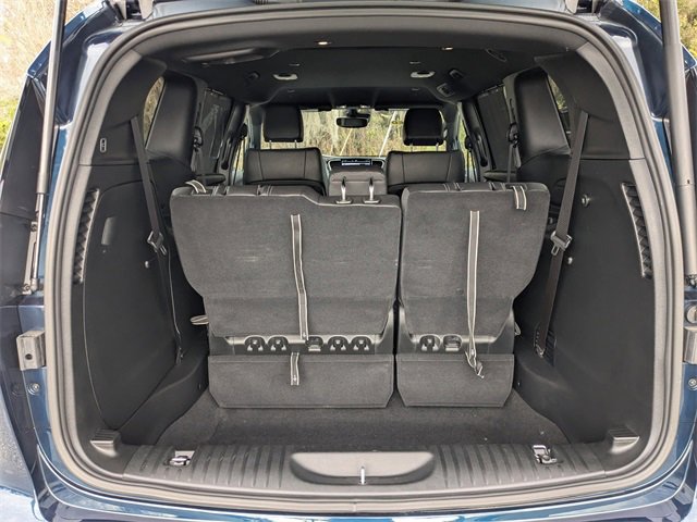 Used 2025 Chrysler Pacifica Select image 12