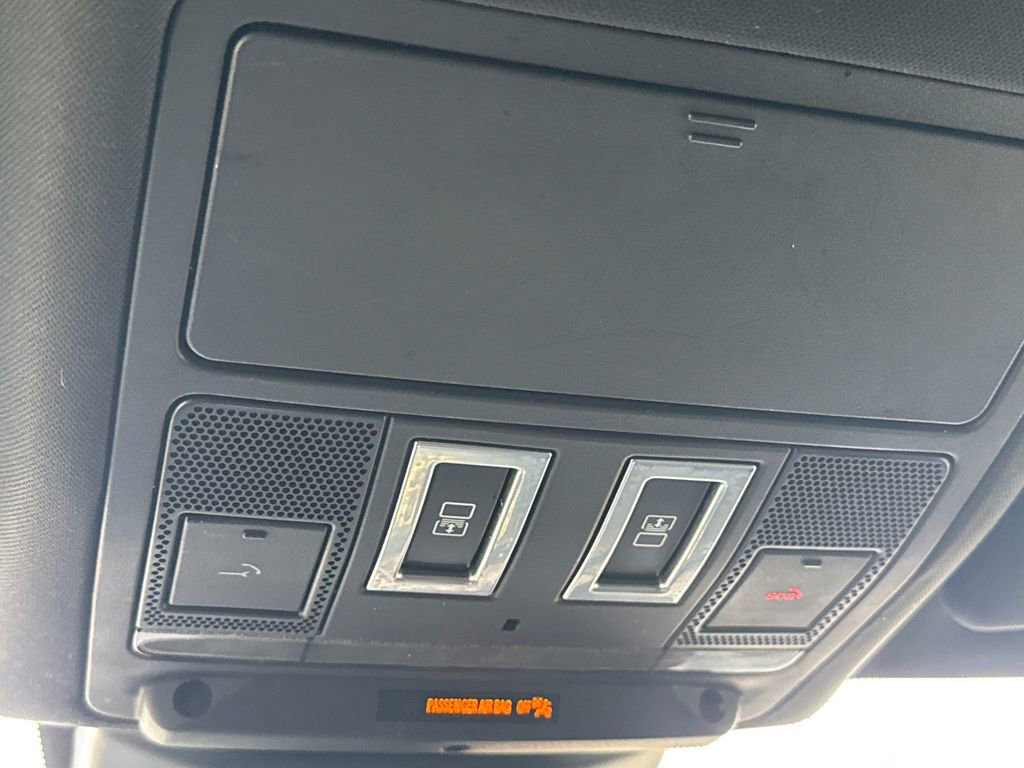 Used 2019 Land Rover Discovery SE AWD/4WD image 23