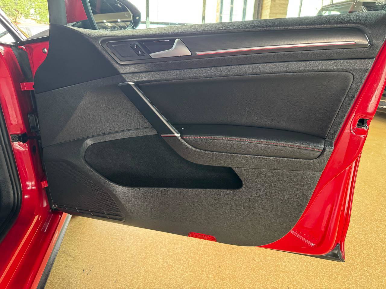 Used 2018 Volkswagen GTI Autobahn FWD image 11