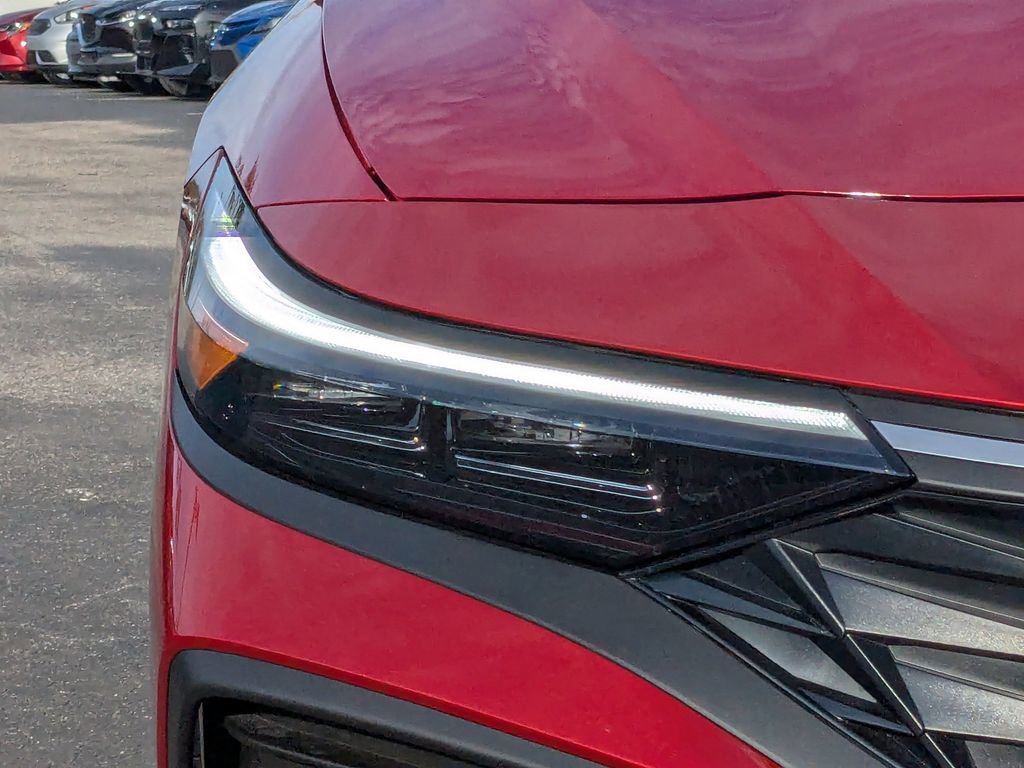 Used 2026 Hyundai Elantra Sport image 10