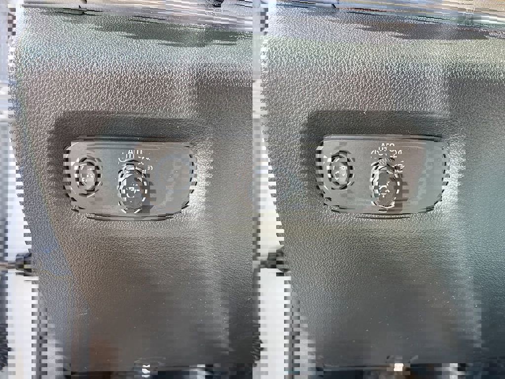 Used 2023 Chevrolet Traverse LS w/ Safety Package image 28