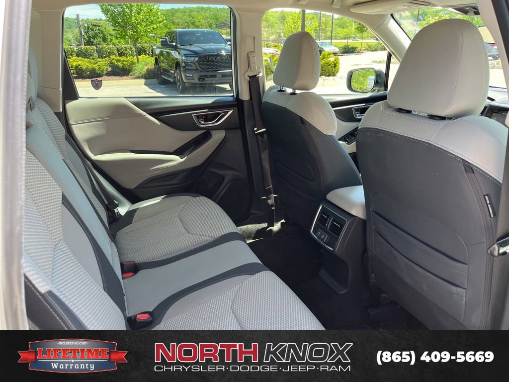Used 2023 Subaru Forester Premium AWD/4WD image 24