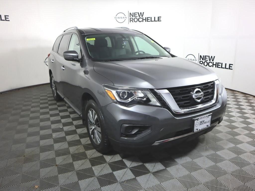 Used 2019 Nissan Pathfinder S image 3