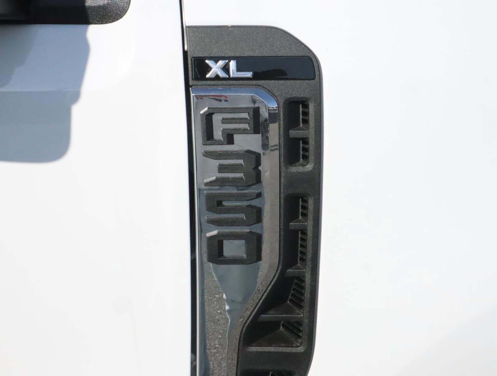 Used 2024 Ford F350 XL w/ XL Chrome Package image 24