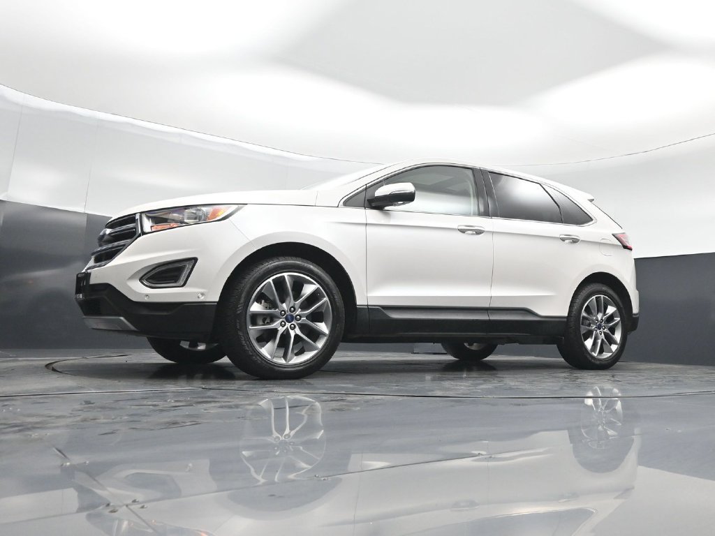 Certified 2018 Ford Edge Titanium w/ Equipment Group 302A AWD/4WD image 47