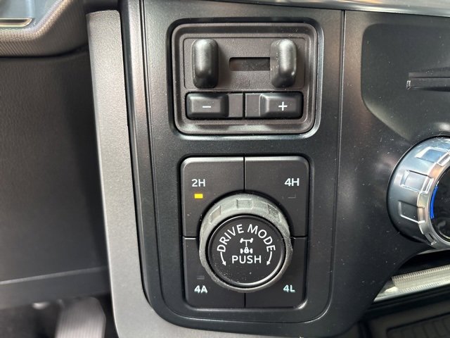 New 2025 Ford F150 Lariat w/ Equipment Group 502A High image 29