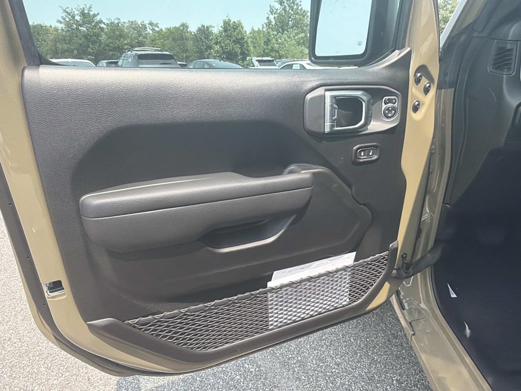 New 2026 Jeep Gladiator Sport AWD/4WD image 4