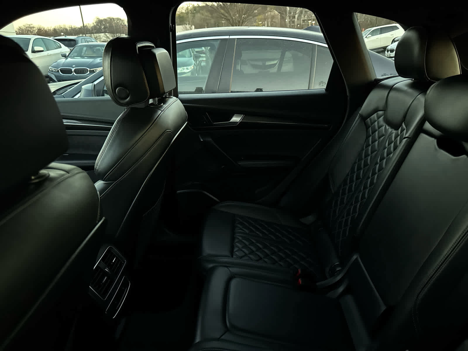 Used 2018 Audi SQ5 Prestige w/ Prestige Package image 9