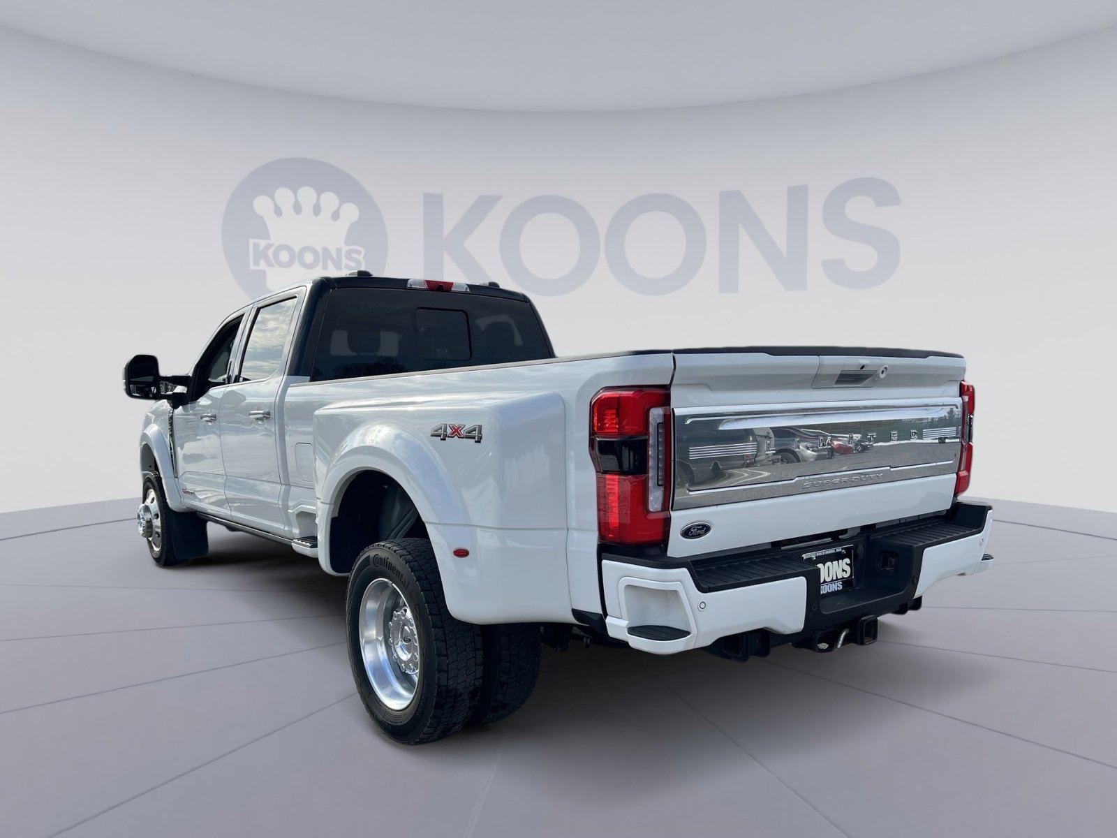 Used 2024 Ford F450 Limited image 4