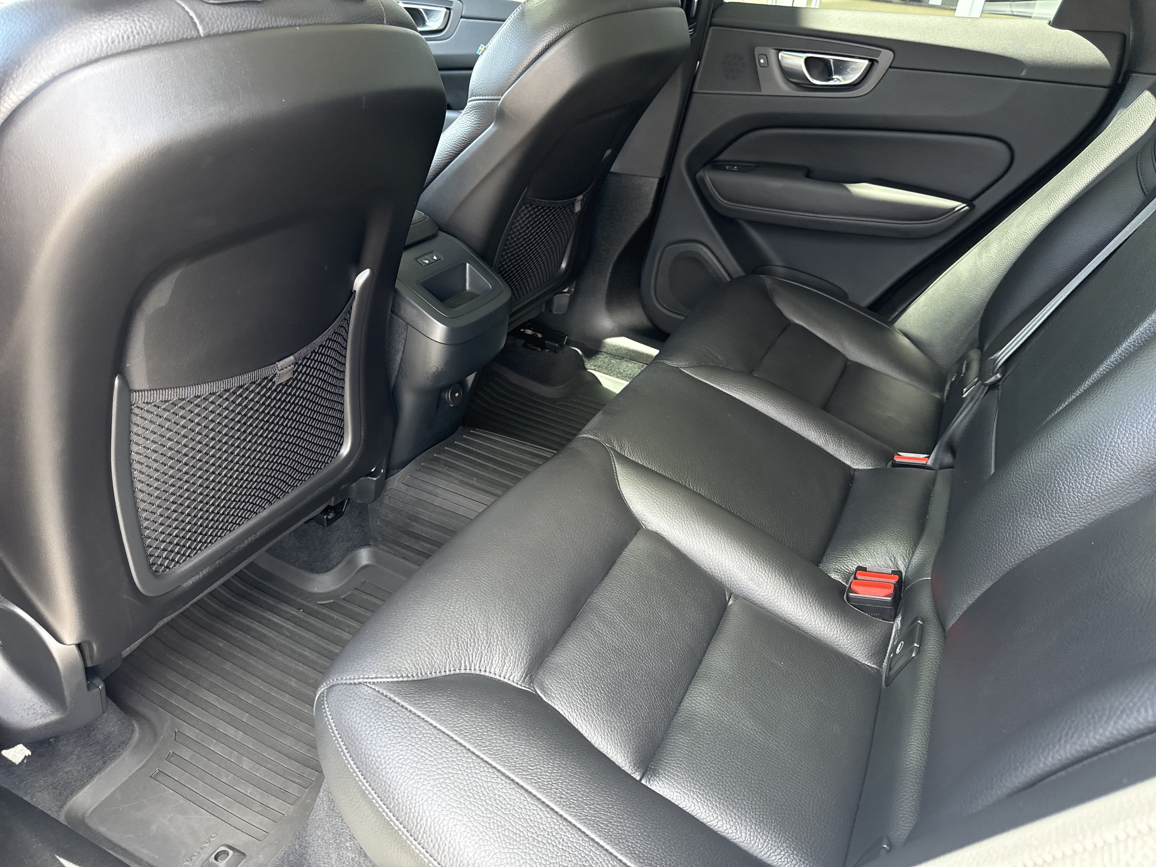 Used 2024 Volvo XC60 B5 Plus w/ Climate Package AWD/4WD image 12