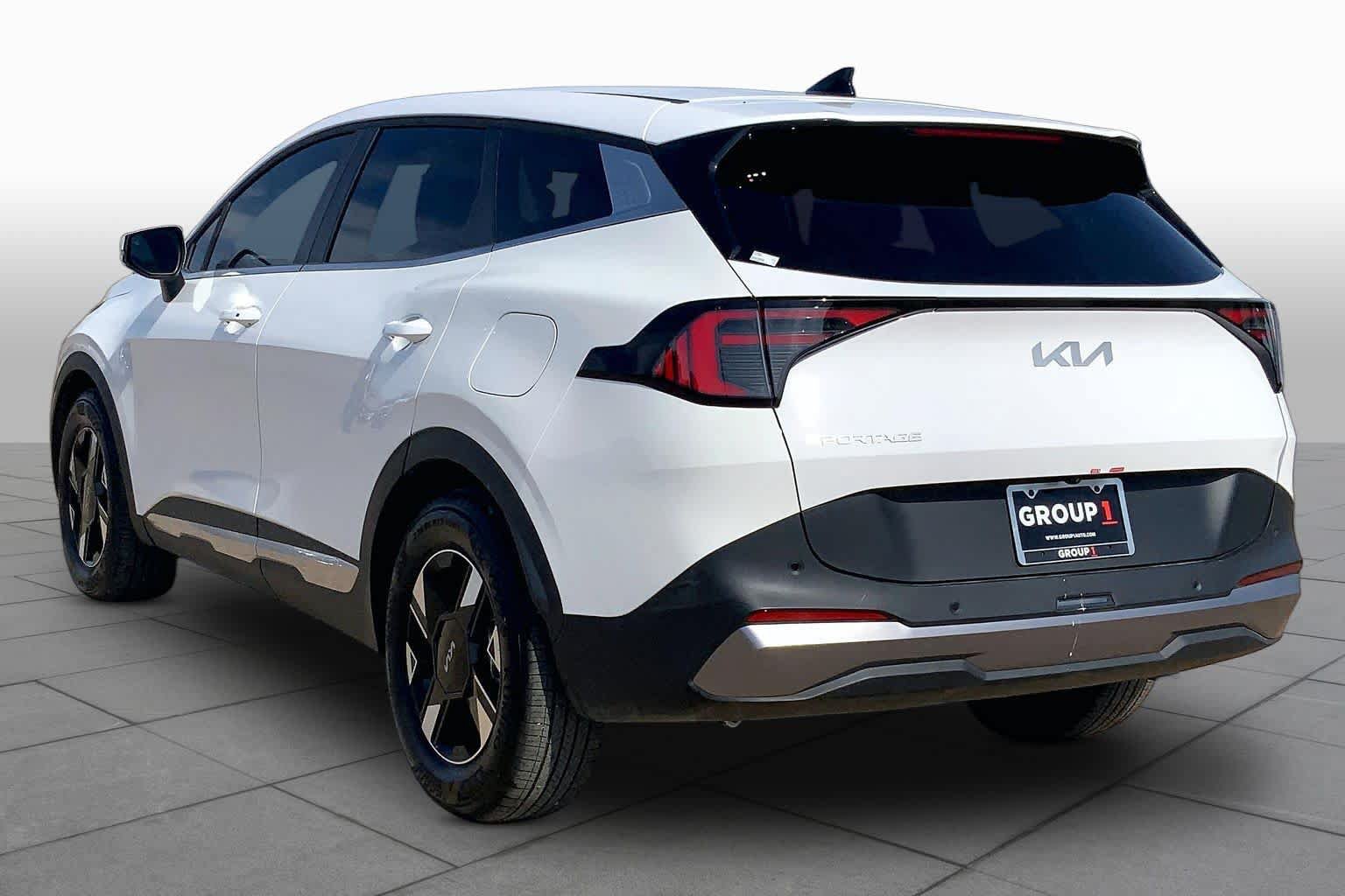 Certified 2026 Kia Sportage LX w/ LX Convenience Package FWD image 12