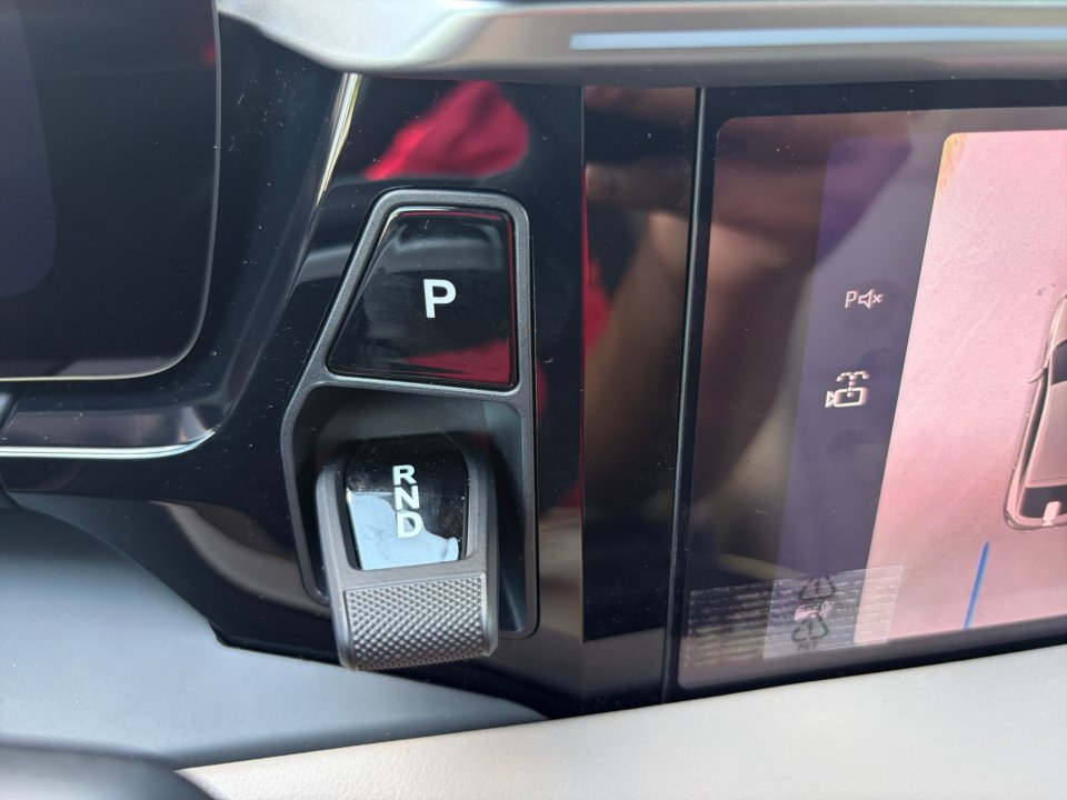 New 2026 Porsche Macan 4S Electric AWD/4WD image 25