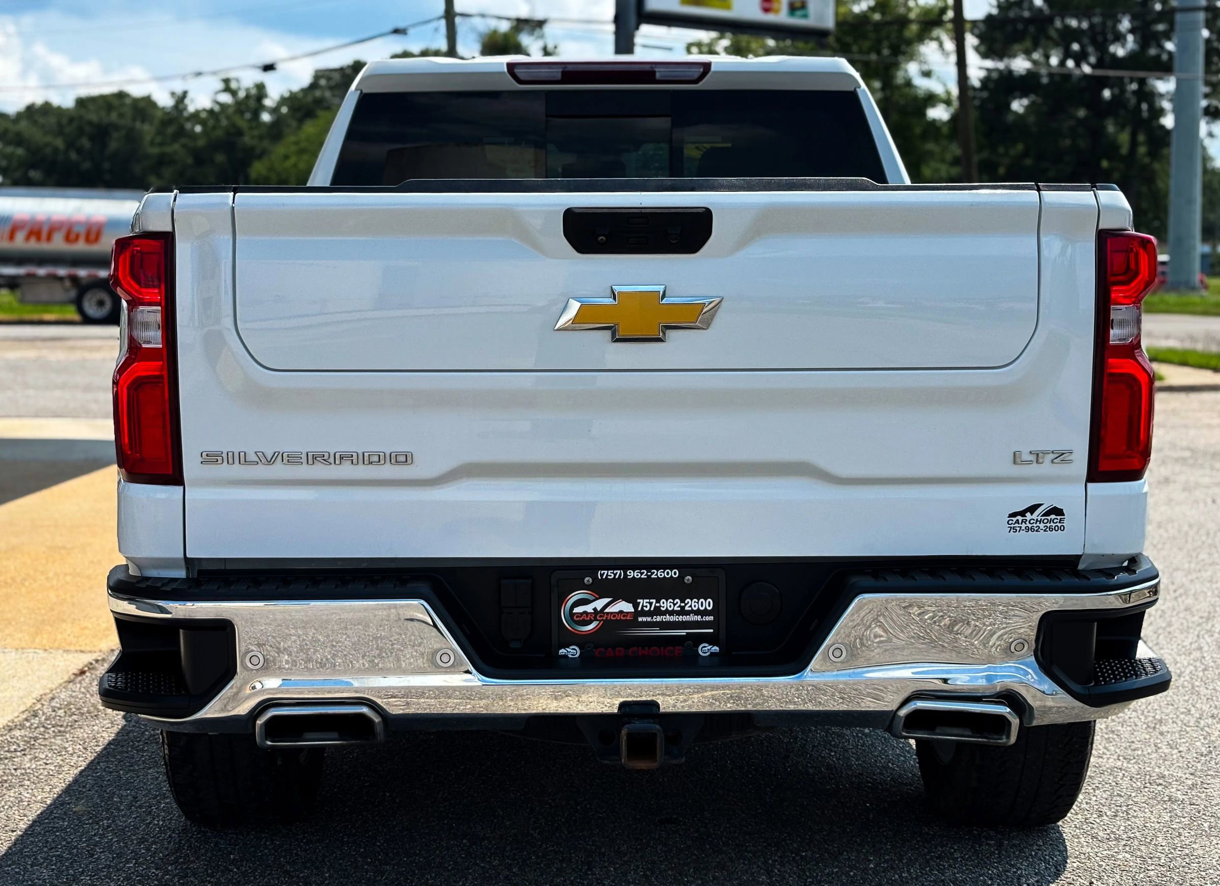 Used 2022 Chevrolet Silverado 1500 LTZ w/ LTZ Convenience Package II image 9