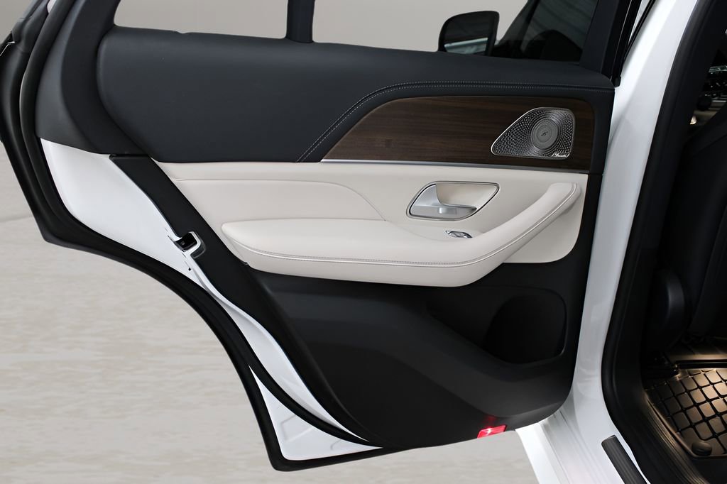 Used 2024 Mercedes-Benz GLE 53 AMG 4MATIC Coupe image 11