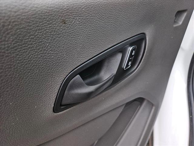 Used 2023 Ford Transit 250 Medium Roof AWD w/ Load Area Protection Package image 12