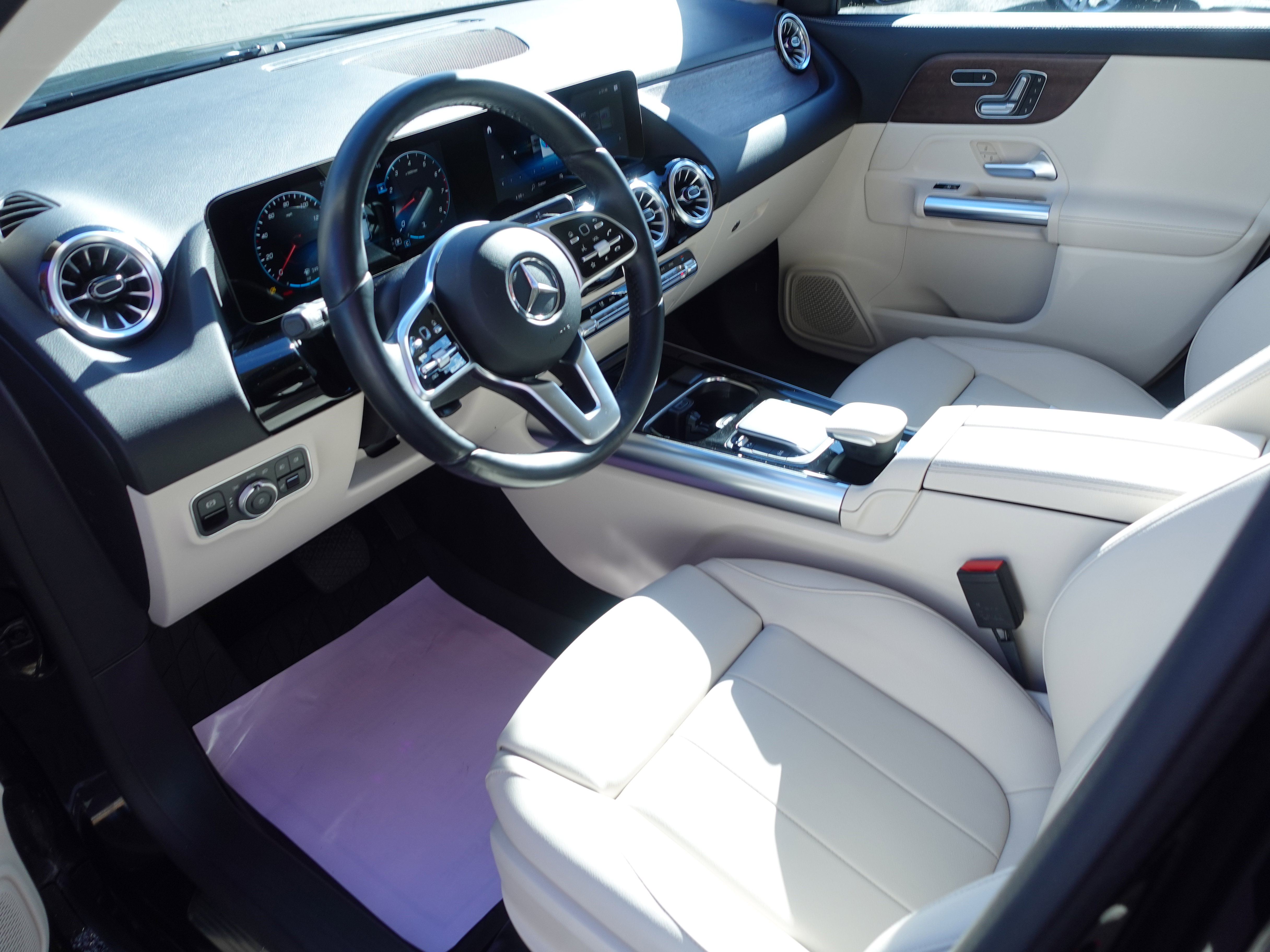 Certified 2022 Mercedes-Benz GLA 250 4MATIC image 8