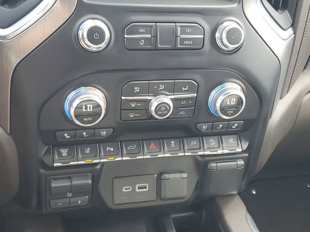 Used 2023 GMC Sierra 3500 Denali w/ Denali Ultimate Package image 19
