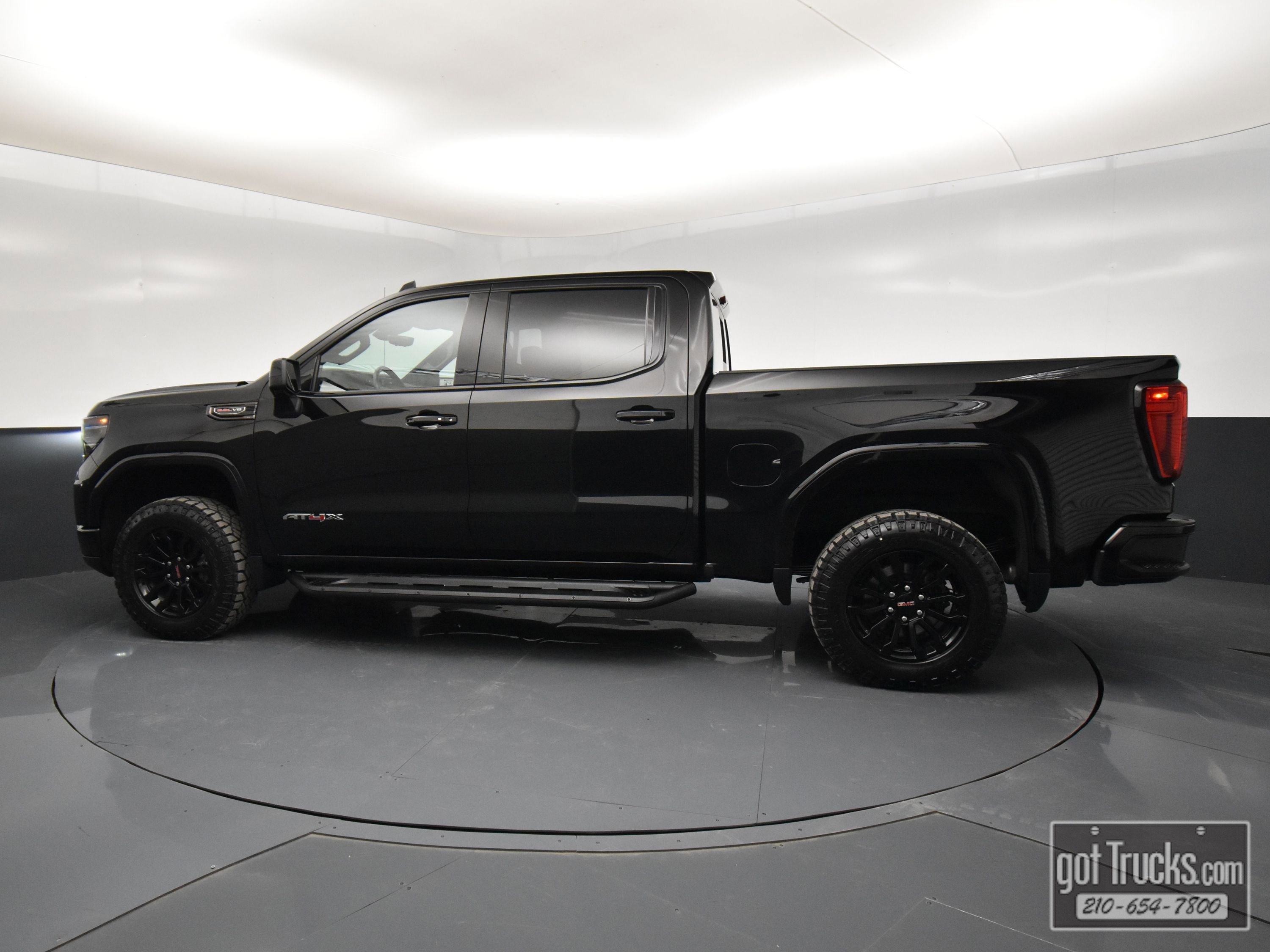 Used 2022 GMC Sierra 1500 AT4X image 3