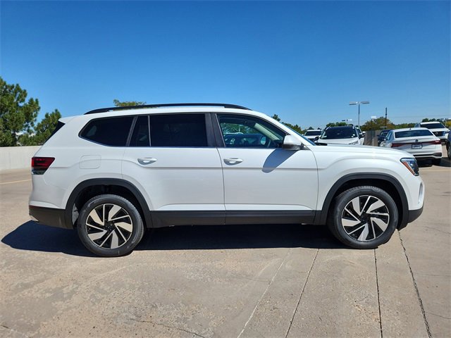 New 2026 Volkswagen Atlas SE image 2