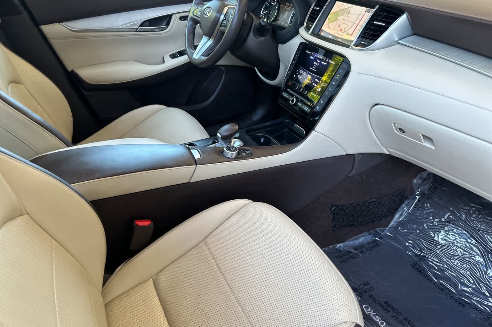 Used 2019 INFINITI QX50 Essential w/ Sensory Package AWD/4WD image 17