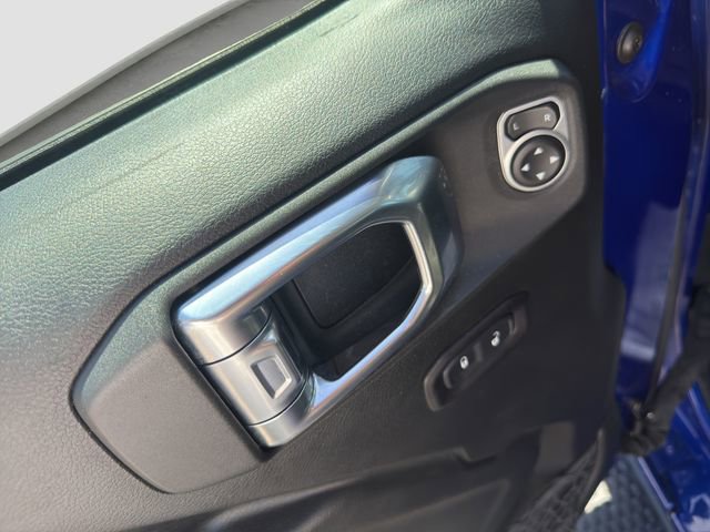 Used 2018 Jeep Wrangler Sport w/ Quick Order Package 24S AWD/4WD image 12