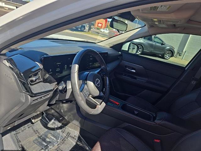 Certified 2025 Nissan Kicks SR w/ SR Premium Package AWD/4WD image 12