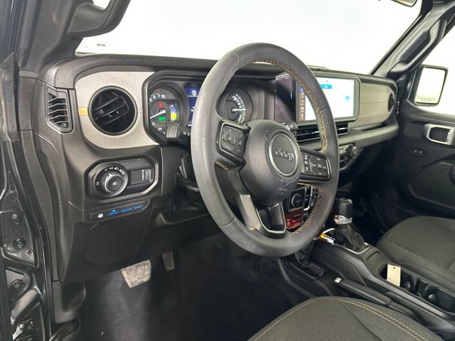 Used 2024 Jeep Wrangler Unlimited image 12