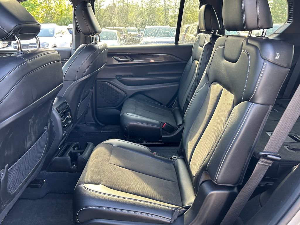 Certified 2023 Jeep Grand Cherokee L Laredo AWD/4WD image 24