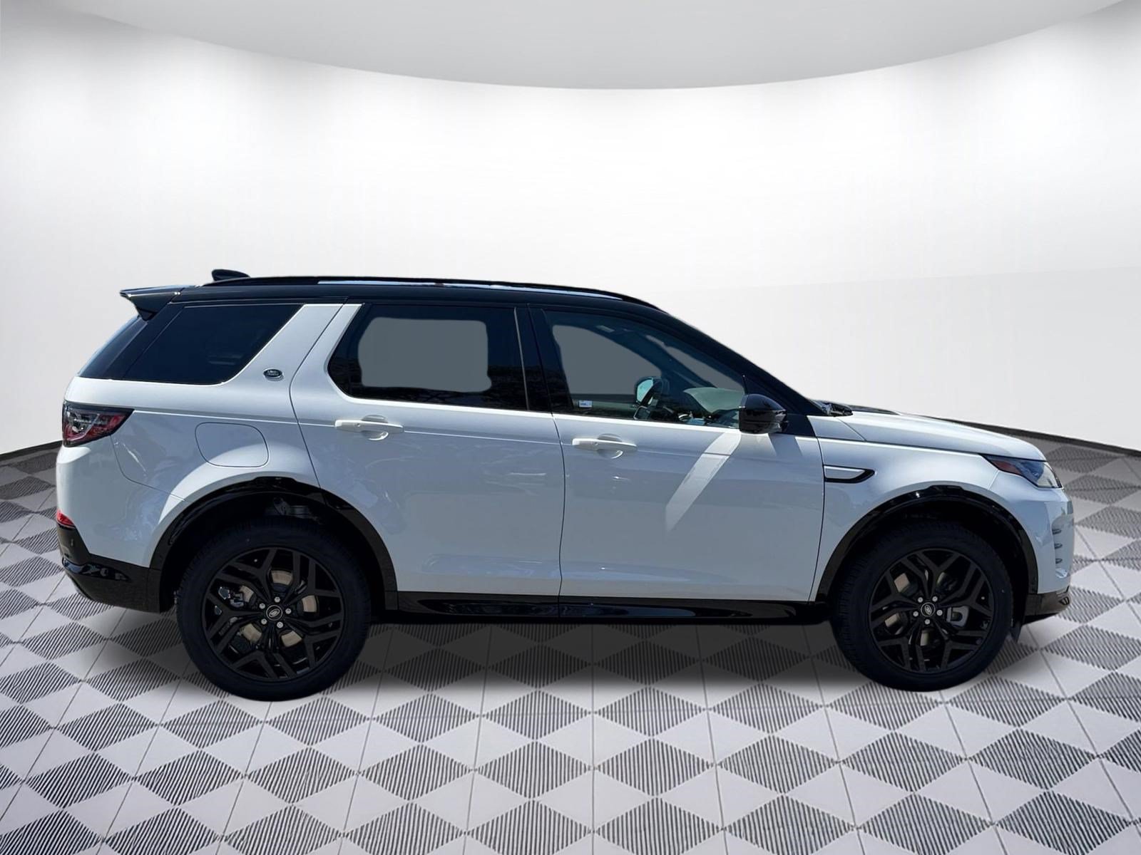 New 2026 Land Rover Discovery Sport Landmark AWD/4WD image 8