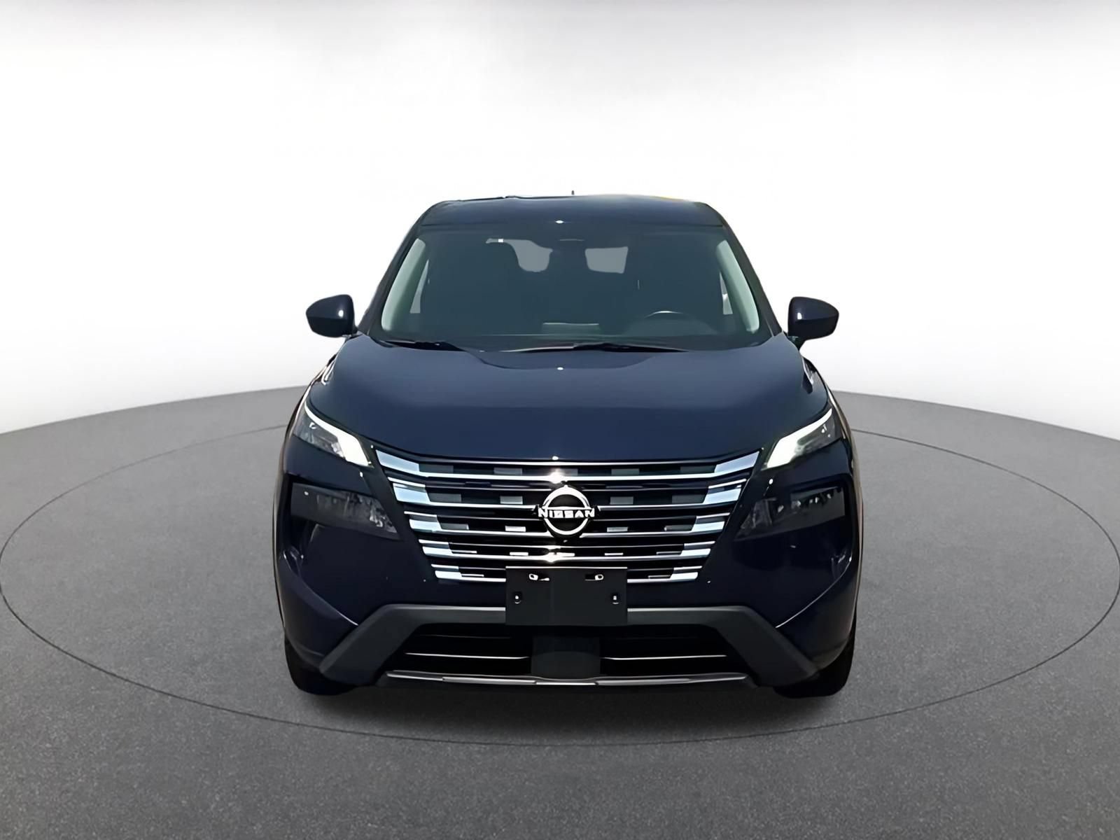 Used 2025 Nissan Rogue SV AWD/4WD image 4