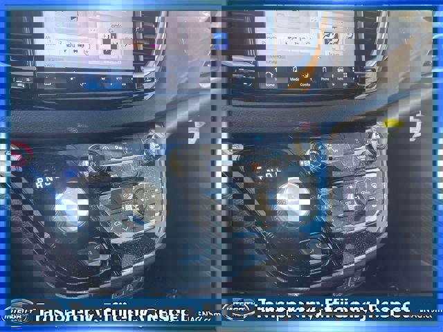 Used 2025 Chrysler Pacifica Select image 29