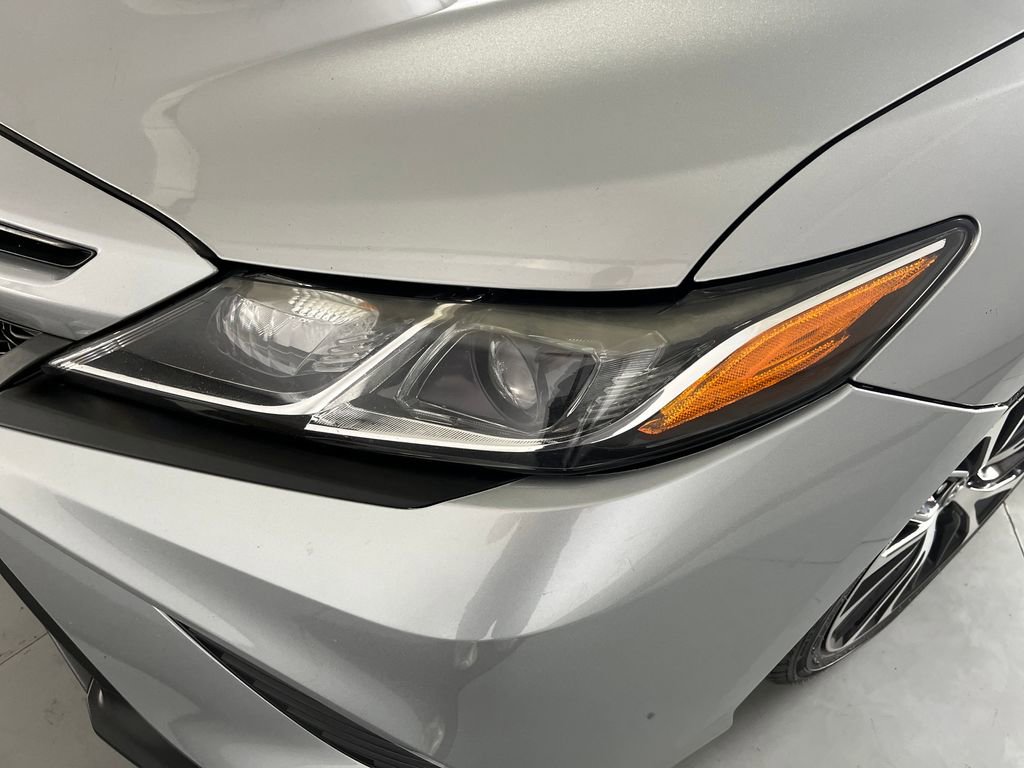 Used 2020 Toyota Camry SE FWD image 35