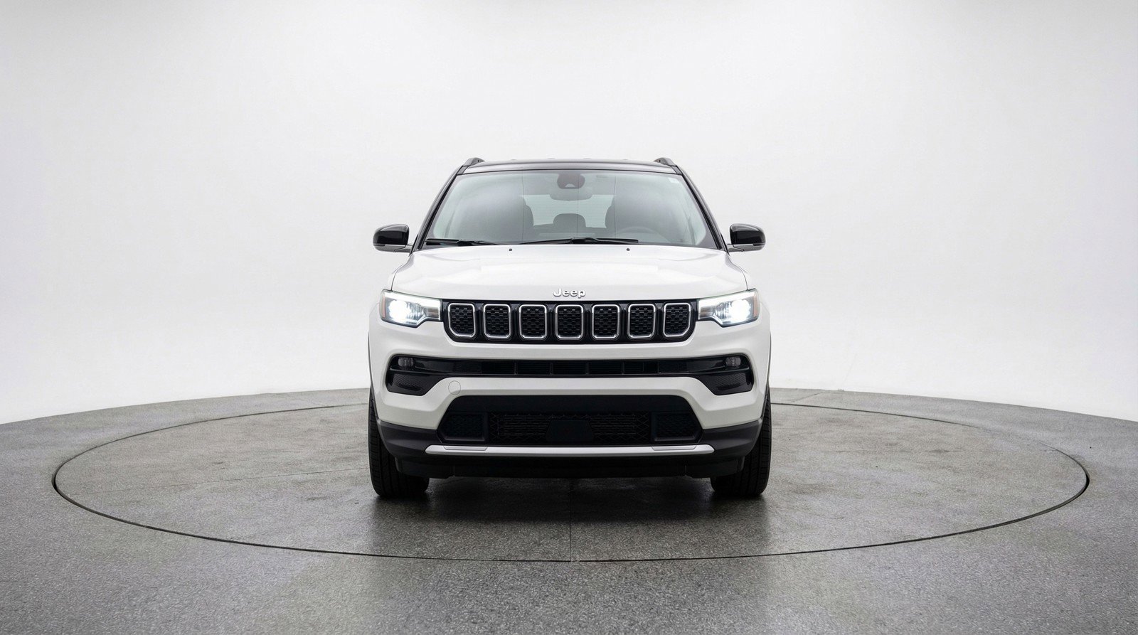 Used 2025 Jeep Compass Limited AWD/4WD image 2