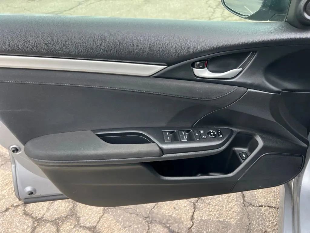 Used 2018 Honda Civic EX image 19