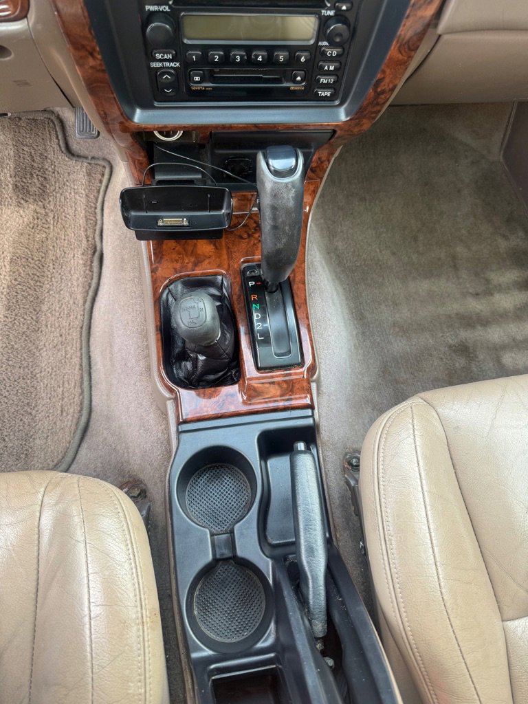 Used 2000 Toyota 4Runner Limited AWD/4WD image 11