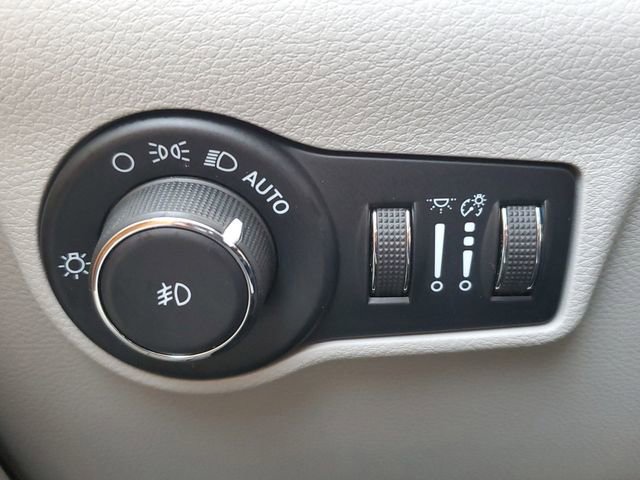 Certified 2022 Jeep Compass Limited image 14