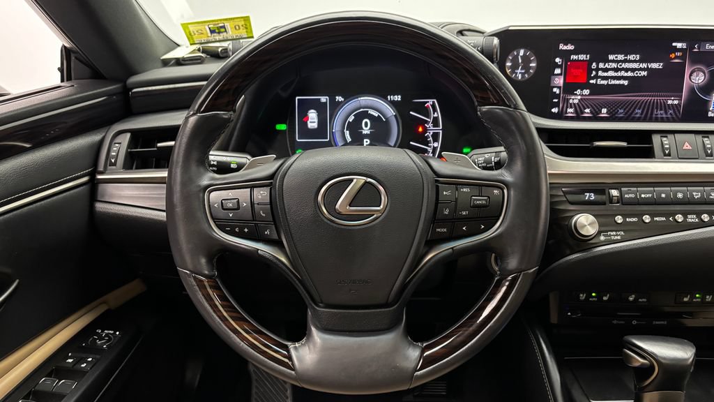 Used 2021 Lexus ES 300h w/ Premium Package FWD image 32