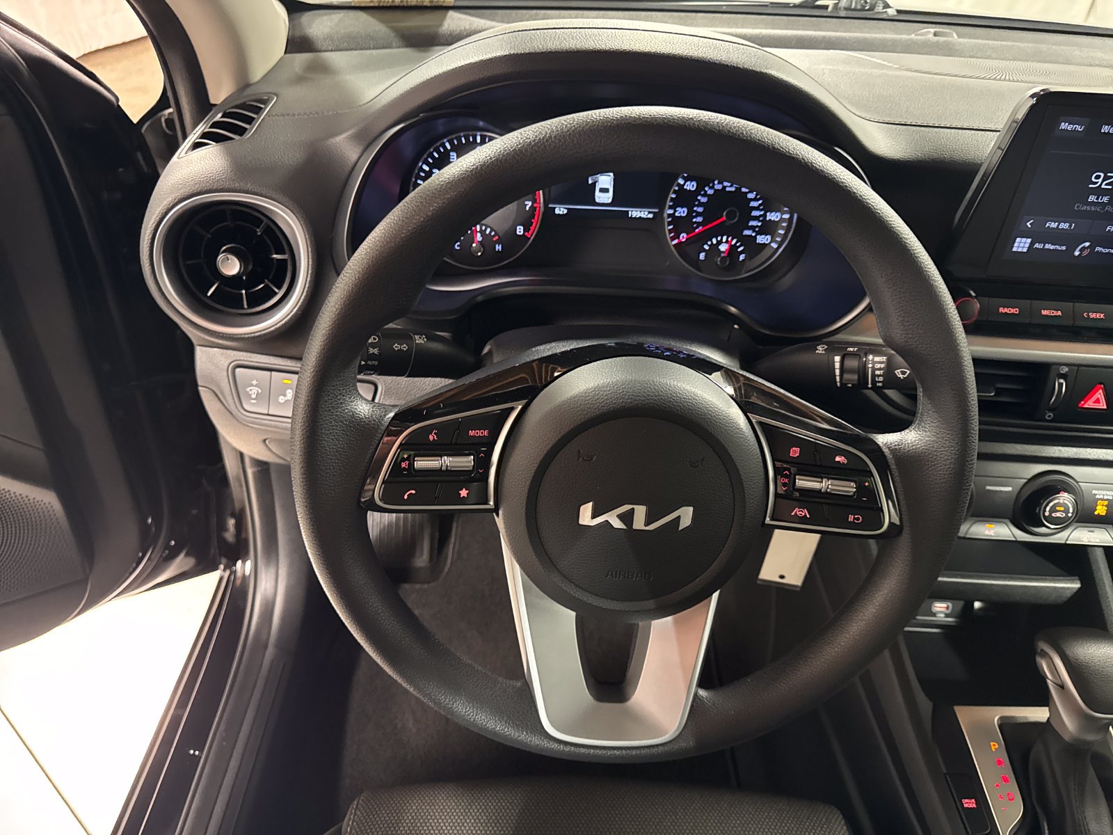 Certified 2023 Kia Forte LXS w/ LXS Technology Package FWD image 15