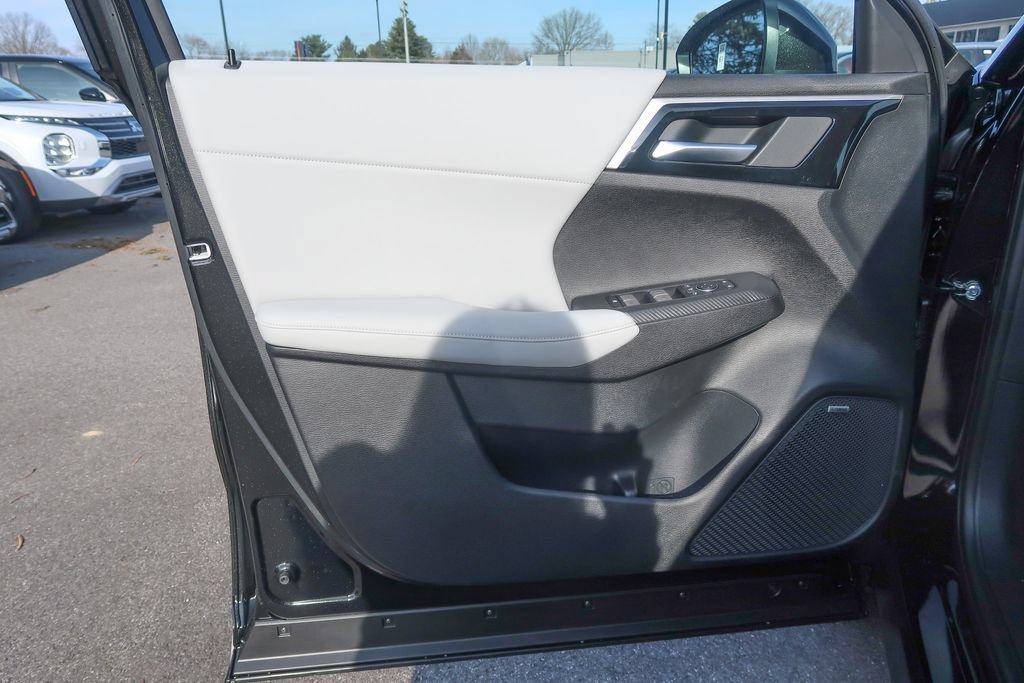 New 2026 Mitsubishi Outlander SE AWD/4WD image 23