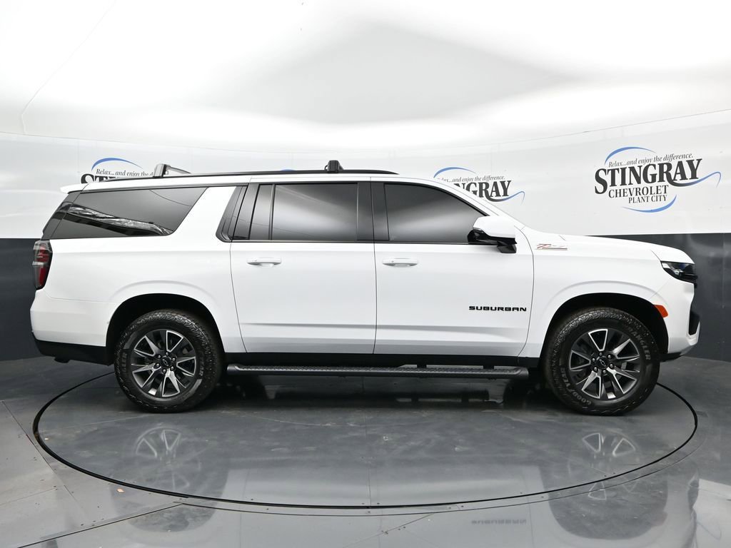 Used 2024 Chevrolet Suburban Z71 w/ Luxury Package AWD/4WD image 8