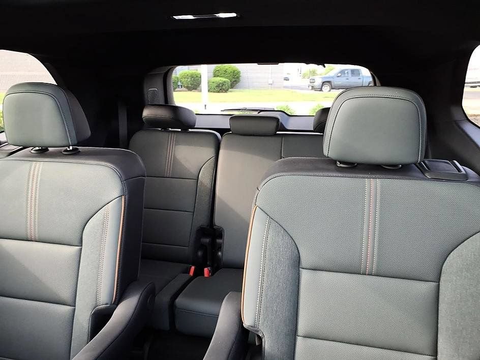 Used 2026 GMC Acadia AT4 w/ Luxury Package AWD/4WD image 21