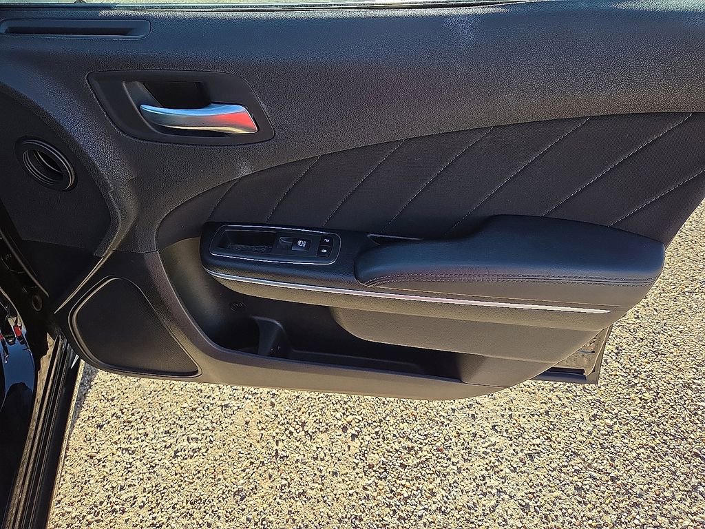 Used 2022 Dodge Charger SXT image 24