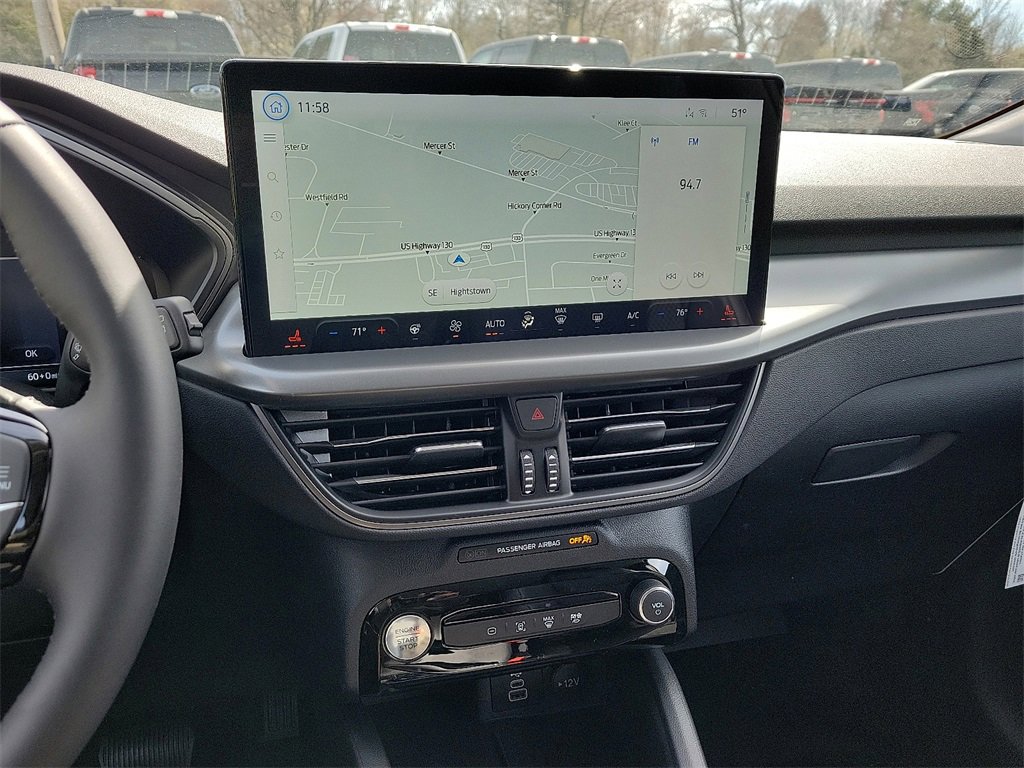 New 2024 Ford Escape SE image 8