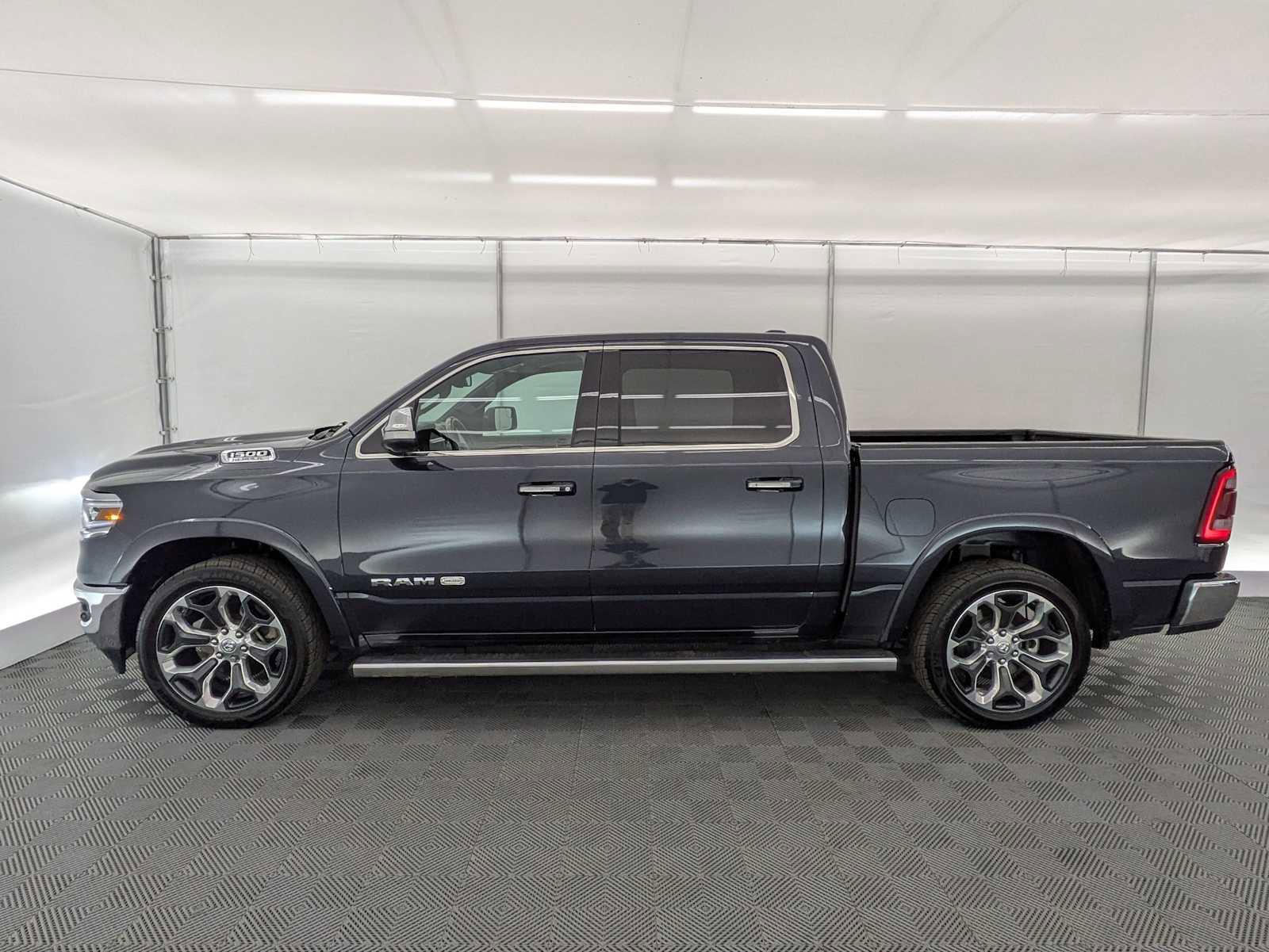 Used 2019 RAM 1500 Laramie Longhorn image 3