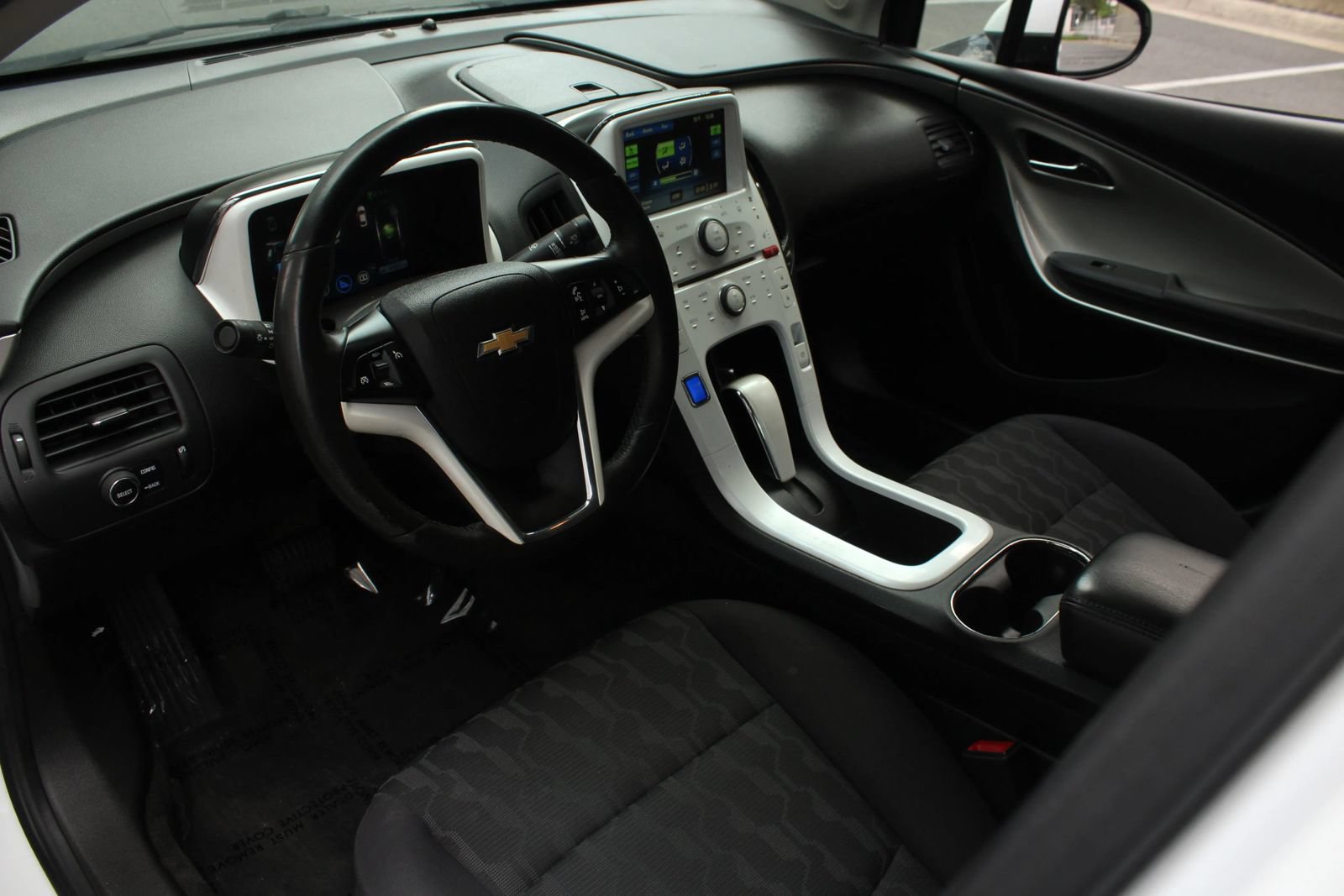 Used 2013 Chevrolet Volt w/ Enhanced Safety Package 1 FWD image 13