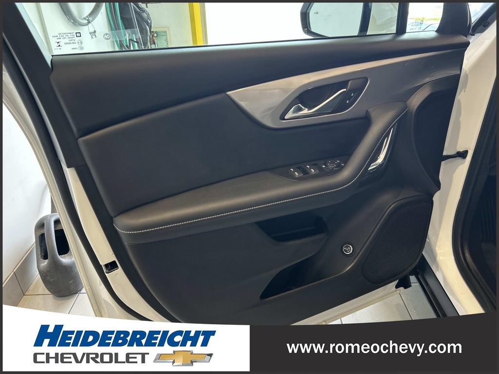 Used 2024 Chevrolet Blazer LT w/ Convenience Package AWD/4WD image 10