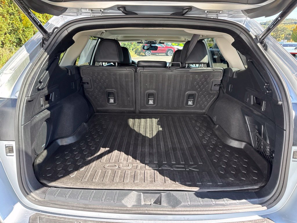 Used 2023 Subaru Outback Limited AWD/4WD image 12