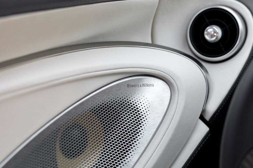 Used 2025 McLaren GTS RWD image 35