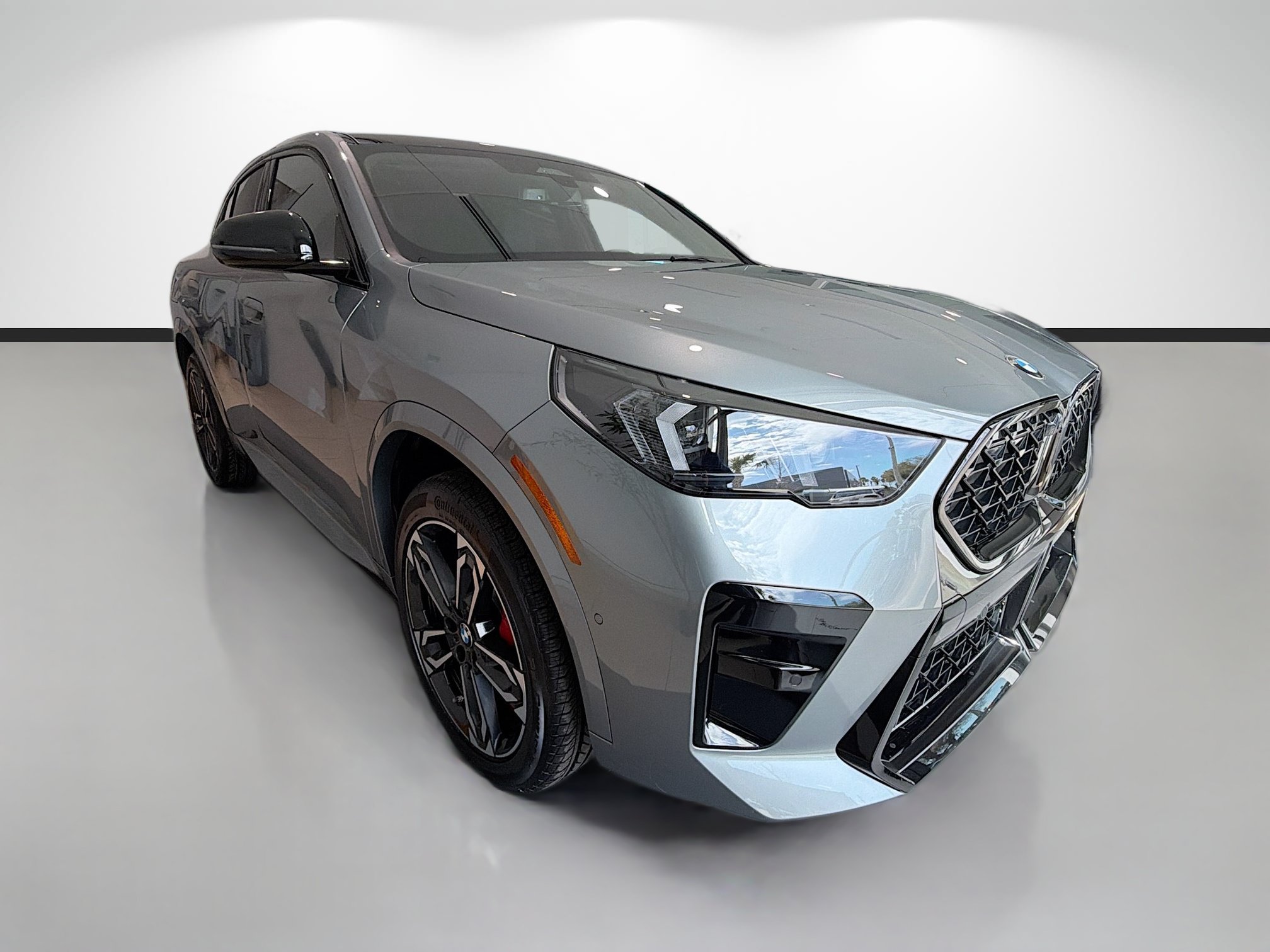 New 2026 BMW X2 xDrive28i w/ Technology Package AWD/4WD image 1